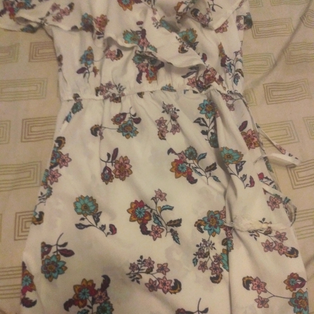 Cute dress.